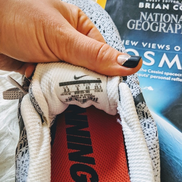 Nikes sport shoes - Picture 3 of 3